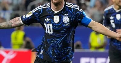 Lionel Messi becomes first player to reach knock-outs in six consecutive World Cups