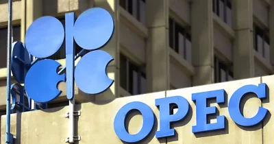 OPEC crude output falls to lowest level in decades amid US blockade of Iran