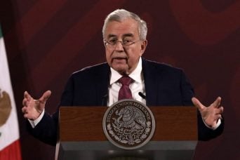 Mexican president accuses US of interference over extradition requests
