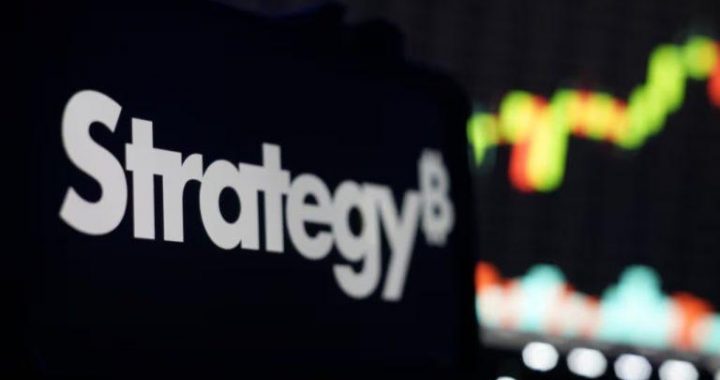 Saylor’s ‘More Dots’ Post Hints at New Buy as Strategy’s Bitcoin Pile Nears 847K BTC