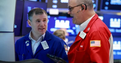 Wall Street declines as chip stocks fall, jobs data raises Fed rate hike expectations