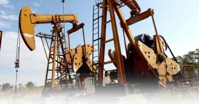 Oil prices rise as US and Iran escalate military strikes, dragging crypto markets lower