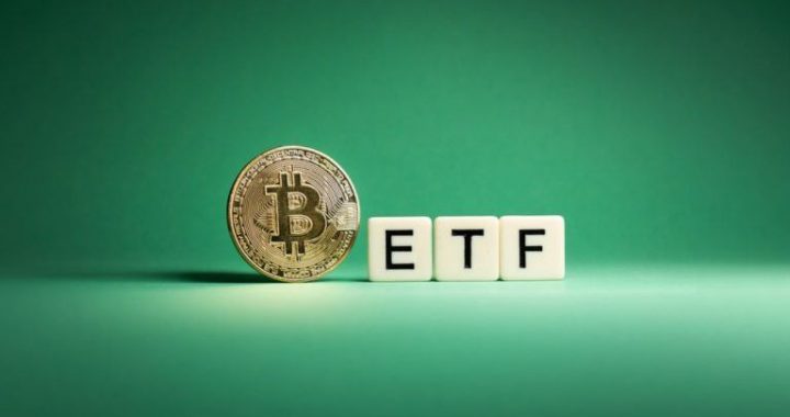 Bitcoin ETFs Add $69 Million as 7-Session Streak Nears $1 Billion