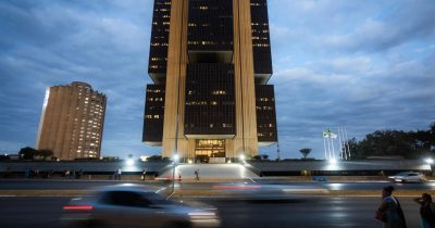 Brazil fiscal targets unfeasible from 2028 without new measures, Treasury warns