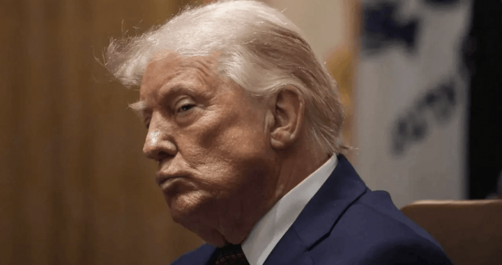 Brent Cracks $100 as Houthis Hit Saudi Tankers and Trump Raises War Threat