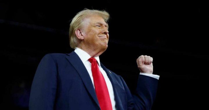 Trump’s $1.4B Crypto Income Draws Scrutiny as Senate Weighs CLARITY Act
