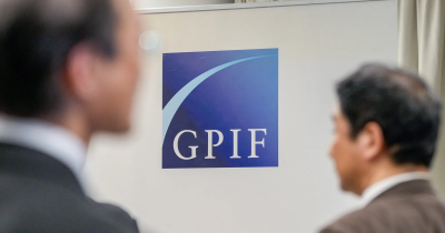 Japan urges pension funds to boost investment in domestic assets