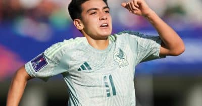 Gilberto Mora becomes second-youngest player to start a World Cup knockout game
