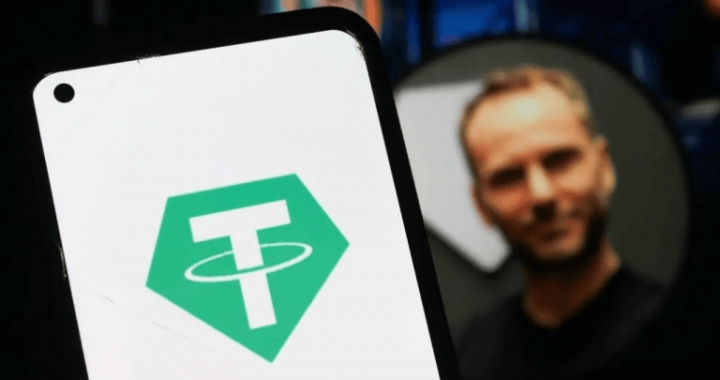 Stablecoin Shakeup: $12 Billion Disappears in 2 Months While Tether Refuses to Flinch