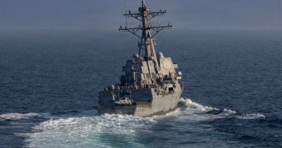 US naval blockade impacts Strait of Hormuz shipping amid rising Treasury yields