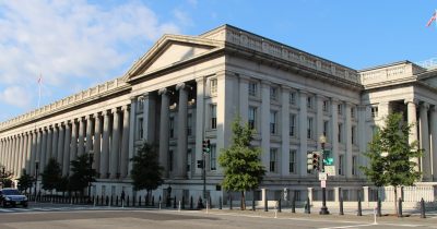 US Treasuries rise as oil prices soften and Fed rate hike looms