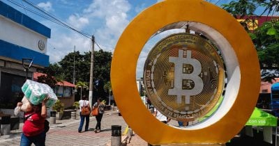 El Salvador buys 1 bitcoin daily to advance cryptocurrency strategy
