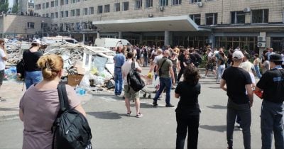 Russian missile strike damages Kyiv hospital, homes amid escalating conflict