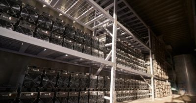 Canaan Inc grows Bitcoin treasury to 1,917 BTC as mining output holds steady