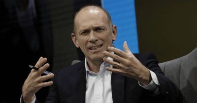 Austan Goolsbee warns poor productivity readings could shift AI narrative
