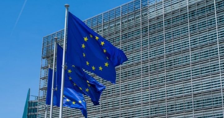 EU to Advance MiCA Review, Targeting Non-EU Stablecoin Rules