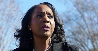 The White House considers sacking Federal Reserve Governor Lisa Cook