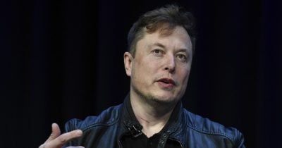 Musk’s $1T Tesla pay package could spur Tesla-SpaceX merger talks