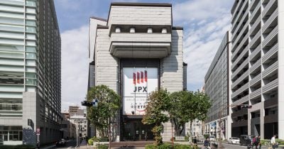 Foreign investors sell ¥1.25T in Japanese bonds while snapping up ¥621B in stocks