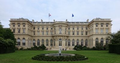 France lowers foreign ownership threshold for sensitive firms to 10%, with crypto explicitly in scope