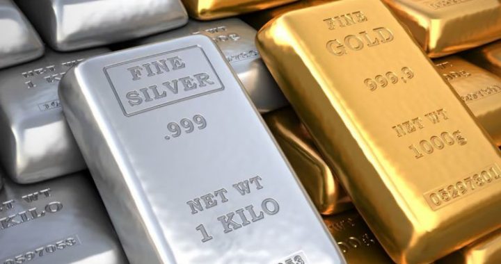Robert Kiyosaki Eyes $10K Gold, $200 Silver as US Debt Nears $40T