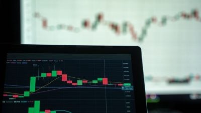 Coinbase suspends trading for Badger DAO and Storj on September 28