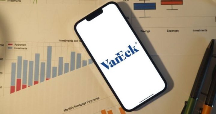 Vaneck: Bitcoin’s Correction May Be Ending as 8 of 12 Signals Fire