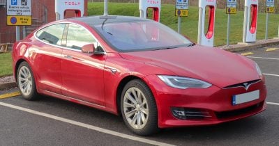 Tesla controls 59% of US EV market, highest share since 2023