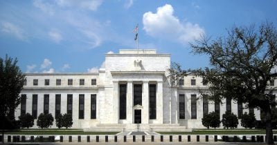 US job openings ease in June, signaling steady labor demand and potential Fed flexibility