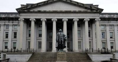 US Treasuries, emerging-market currencies diverge most in 4 years