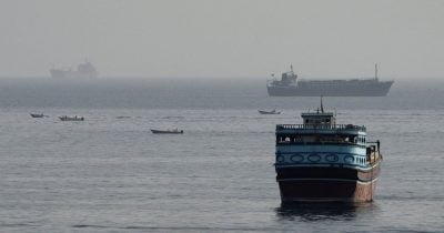 Iran-US conflict bombing pause expected with Oman-Iran Strait agreement