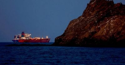 Iran threatens to close strategic waterways amid US tensions