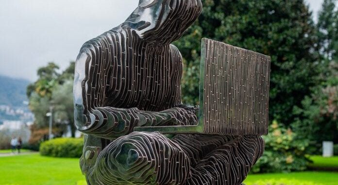 Satoshi’s Lost Million: Are Bitcoin’s Oldest Coins Really Vulnerable to Quantum Computing?