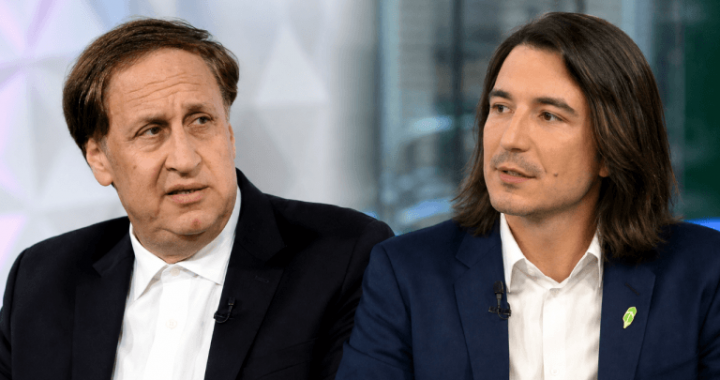 AMC CEO Demands Robinhood Halt Token Trading as Feud Erupts