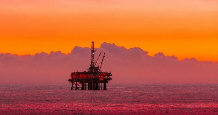 Does Oil Move Bitcoin Price? No and Yes