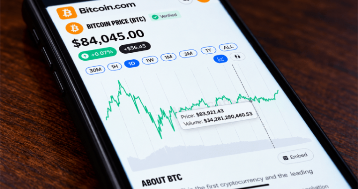 Bitcoin Price Still 33% Below Its Peak High as Bulls Plot a Comeback