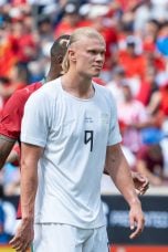 Erling Haaland ties Premier League Manchester derby scoring record with dominant run against United