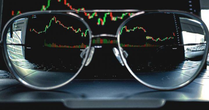 People More Interested in Buying Bitcoin Than Investing in AI: Google Data