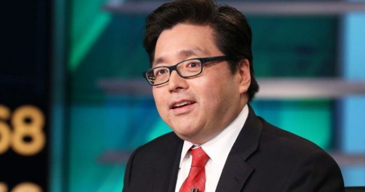 Tom Lee Sees Bullish 12 Months as Wall Street Embraces Crypto