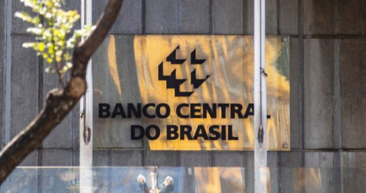 Binance and Itau File for Crypto Licenses in Brazil as Rivals Exit