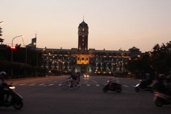Taiwan moves to curb AI chip exports to China under US deal
