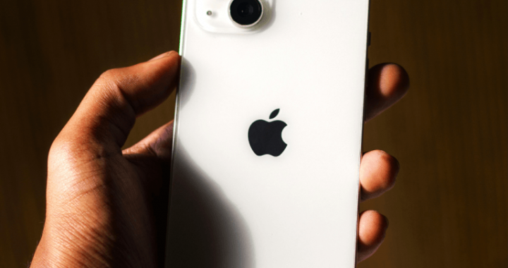 Apple Cash’s Banking Partner Tightens ID Rules, Keeps Crypto Ban