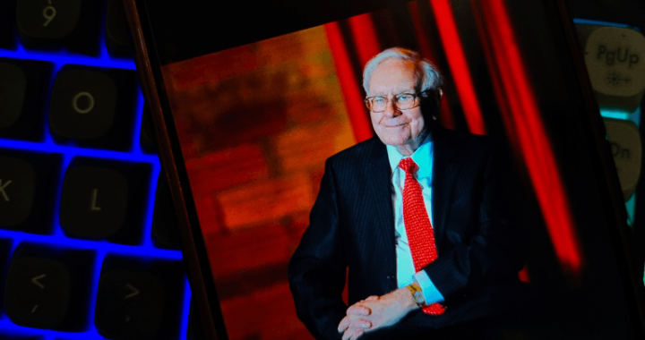 Warren Buffett’s Son Didn’t Know His Dad Was a Billionaire Until He Was in His 20s